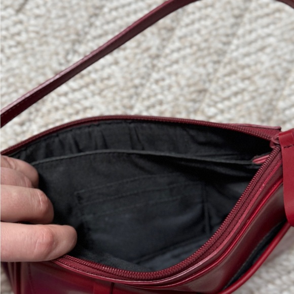 The perfect going out purse by Nine West genuine in gorgeous red - Picture 6 of 9